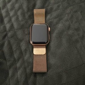 Apple Watch Series 4 | Rose Gold